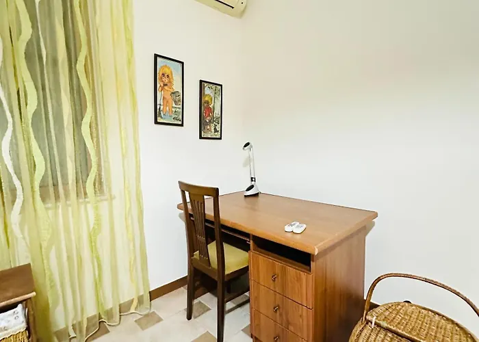 Lägenhet Spacious Tirana