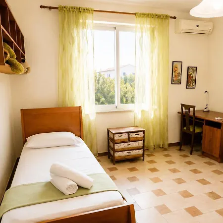 Spacious 3br For 8 With 2 Balconies ティラナ