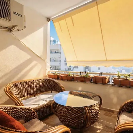 Spacious 3br For 8 With 2 Balconies Lägenhet
