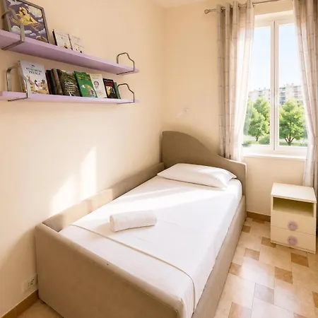 Spacious 3br For 8 With 2 Balconies アパート